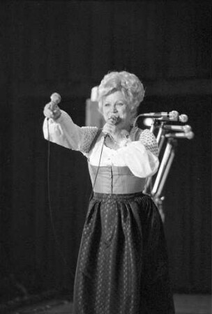 Gastspiel der Sängerin Maria Hellwig in der Schwarzwaldhalle Karlsruhe