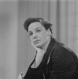 Porträtaufnahmen der Schauspielerin Ursula Burg : Porträt der Schauspielerin Ursula Burg