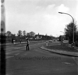 Bundesstraße 434 Hamburger Straße: Fußgänger und Fahrzeuge