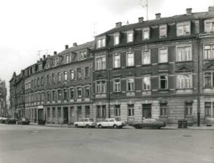 Dresden-Pieschen, Mohnstraße 48/46. Wohnhäuser (um 1900). Straßenansicht von Ost