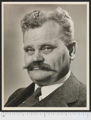 Porträtaufnahme Robert Peter Tristram Coffin