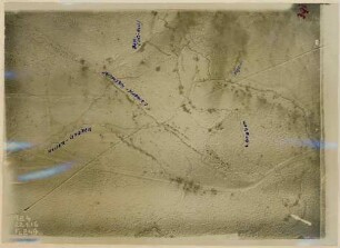 Foto des Geländes an der Straße nach Malancourt nordwestlich von Esnes-en-Argonne (Luftbild)