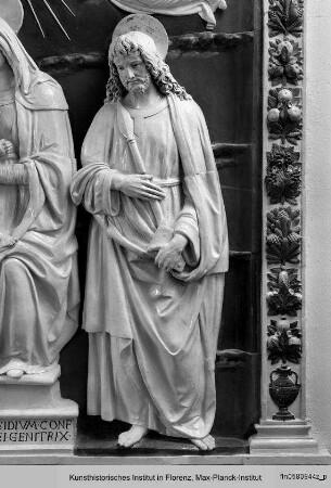 Retabel mit thronender Madonna und Heiligen