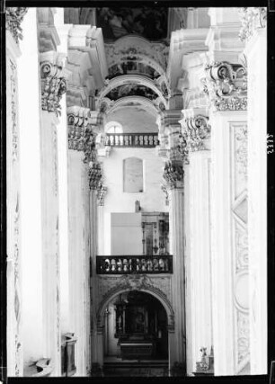 Kirche; Inneres, nördliches Seitenschiff gegen Osten
