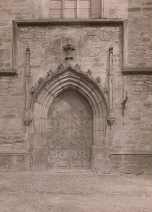 Chemnitz-Ebersdorf, Westportal der Stiftskirche, um 1410