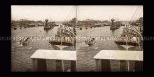 Blick vom Kaiseradler zur geschmückten Schleuse Holtenau, bei Kiel