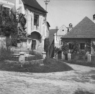 Denkmal : Kleines Denkmal in Schönbühel.