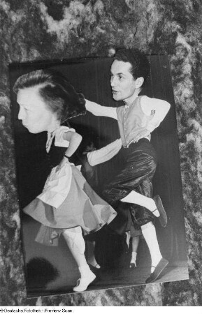 Fotomontage mit Frauen- und Männerkopf und Volkskunsttänzern