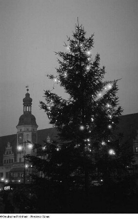 Leipziger Weihnachtsmarkt bei Dunkelheit