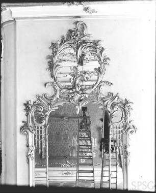 Potsdam, Neues Palais, Rote Damastkammer, R.: 164. Kaminspiegel.