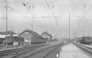 Metzingen Bahnhof Güterschuppen Gleisanlagen Güterwagen