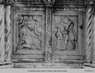 Fontana Maggiore : Unteres Becken mit Darstellungen aus dem Alten Testament, der Artes mechanicae, der Sieben Freien Künste und Monatsdarstellungen : Allegorische Darstellung des Löwen und des Jungtieres