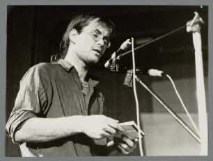 Sascha Anderson : Portrait des Schriftstellers Sacha Anderson bei einer Sonder-Jazz-In-Veranstaltung im Kulturhaus Coswig