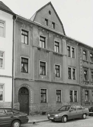Neustadt in Sachsen, Wohnhaus : Neustadt in Sachsen. Wohnhaus (um 1910), Karl-Marx-Straße 16. Straßenansicht