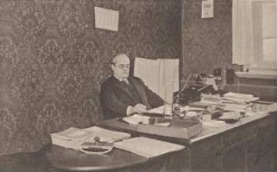 Wilhelm Lorey, Oberstudiendirektor der höheren öffentlichen Handelslehranstalt