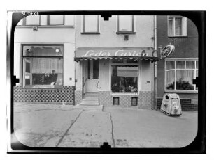 Wismar-Altstadt, Altböterstraße 4. Wohnhaus mit Laden. Straßenfront (Erdgeschoß, Teilansicht)