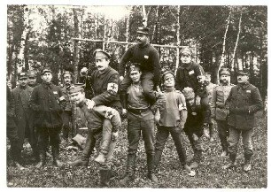 Kriegsgefangenenlager Lechfeld: Nr. 9: (sportliche Spiele)