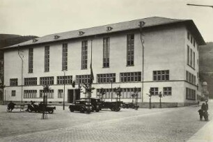 Heidelberg, Universitätsplatz 1. Universität Heidelberg. Neue Universität, Hörsaalgebäude (1930/1934; K, Gruber. Eingangsseite