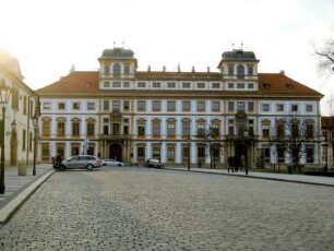 Prag: Toskana-Palais