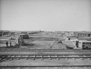 Bahnstation : Ortsteilansicht mit Gleisen