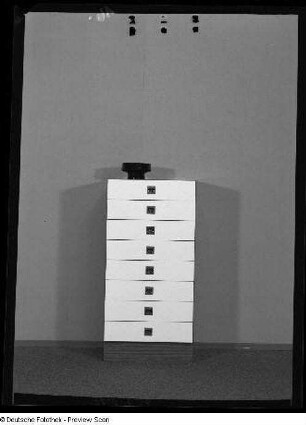 Garderobenschrank