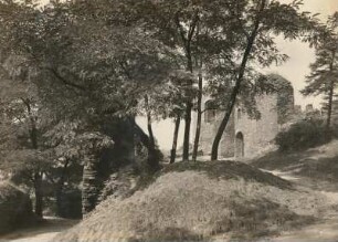 Elsterberg, Ruine der Burg Elsterberg, Zufahrt und Tor