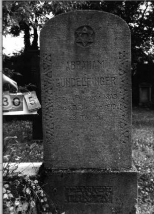 Grabstein 1305 [Hahn S. 82 Grab-Nr. 1773]