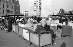 Bukarest: Piata Mare - Markt