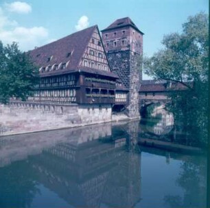 Nürnberg. Blick über die Pegnitz zum Weinstadel
