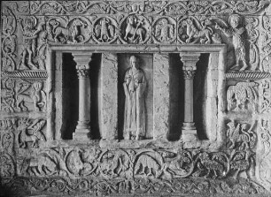 Gernrode, ehem. Stiftskirche St. Cyriakus, Hl. Grab, Westwand der Grabkammer