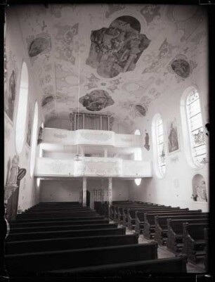 katholische Pfarrkirche, innen nach Westen nach der Restaurierung, Foto: Schmidt-Glassner 1950