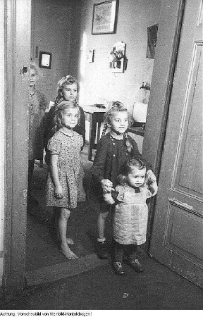 Dresden, Albertstadt. Fabrice - Kaserne, Umbau zu Wohnungen, Oktober 1949