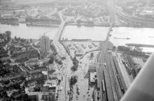 Kehl: Rheinbrücken, Europabrücke, von der Kehler Seite