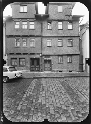 Schmalkalden, Schmiedhof 26/24. Wohnhäuser. Straßenfront