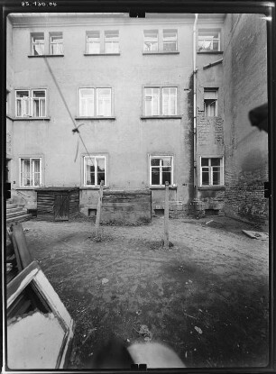 Kamenz, Heinrich-Heine-Straße 4. Wohnhaus (um 1900). Hofansicht