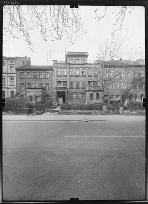 Altenburg, Rosa-Luxemburg-Straße. Wohnhäuser. Straßenfront