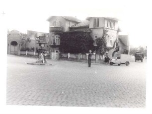 Verkehrsregelung an der Kreuzung Lemgoerstraße/Lagesche Straße. Detmold 50er Jahre. Sammlung Hibbeln