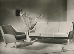 Sessel Modell 1550 und Sofa 1554 der Carl Straub, Goldfeder-Polstermöbelfabrik