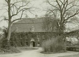 Meißen-Siebeneichen. Schloss Siebeneichen. Ansicht von Westen (Hofansicht)