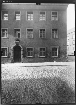 Görlitz-Altstadt, Fischmarktstraße 5. Wohnhaus (Haus Drei Eichen, 1818). Straßenfront (Teilansicht)
