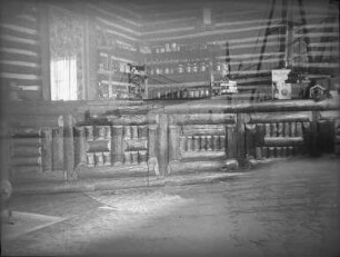 Inneres eines Blockhauses : Blick in das Innere eines Blockhauses
