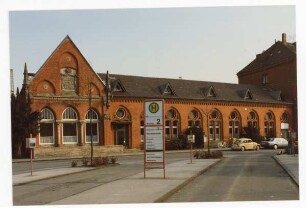 Bahnhof Detmold. Außenfassade, Gesamtansicht