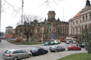 Dresden-Altstadt. Tzschirnerplatz. Ansicht mit Ruine des Kurländer Palais, Polizeipräsidium und Albertinum