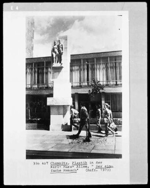 Denkmal "Lob des Kommunismus"