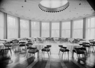Gohrisch, Papstdorfer Straße 131. Gästehaus des Ministerrates der DDR (Haus der Intelligenz) (Neubau 1953/1958). Pavillon des Gohrischer Gästehauses. Blick zur Panorama-Fensterfront
