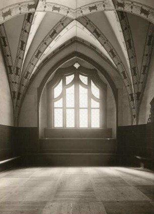 Albrechtsburg, Vorhangbogenfenster und Fensterbänke in einem Zimmer, 1927