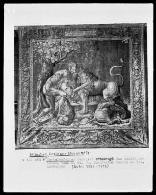 Herkulesfolge: Herkules erwürgt den nemäischen Löwen