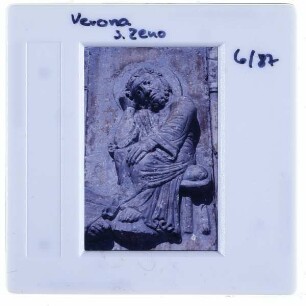 Verona, S. Zeno : Detailansicht Portal Relief links