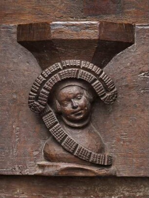 Südliches Chorgestühl — Brustbild einer Frau