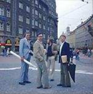 Hansjakob, Gottfried; Augsburg - Innenstadt, Königsplatz, Ernst-Reuter-Platz; Königsplatz und Fußgängerzone - Projektmitarbeiter am Königsplatz